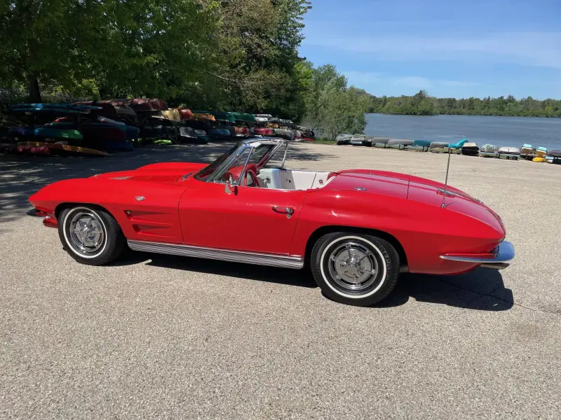 1963 Chevrolet Corvette Sting Ray Convertible photo 11