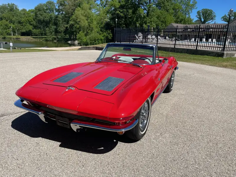 1963 Chevrolet Corvette Sting Ray Convertible photo 4