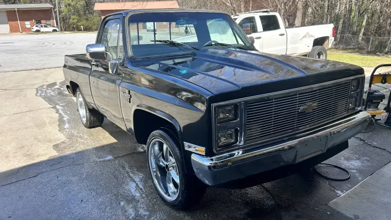 1985 Chevrolet C10 pickup photo 4