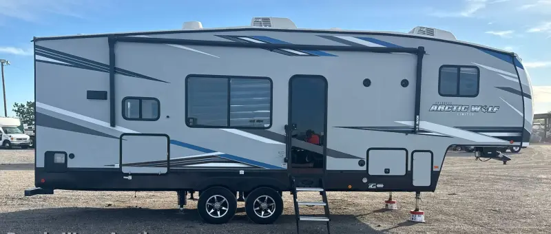 2021 Cherokee by Forest River Inc. Arctic Wolf photo 4
