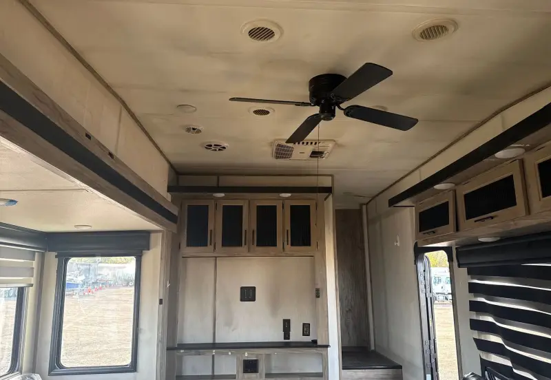 2021 Cherokee by Forest River Inc. Arctic Wolf photo 58