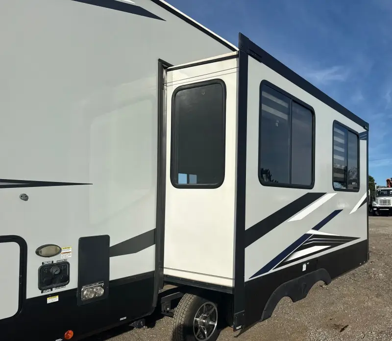 2021 Cherokee by Forest River Inc. Arctic Wolf photo 22