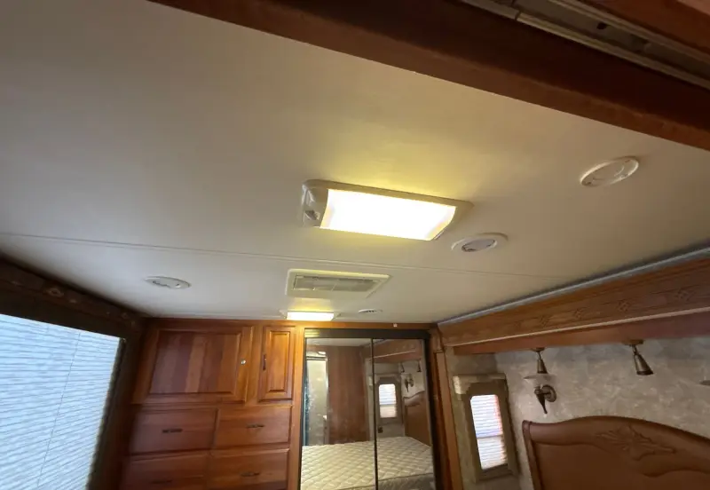 2005 Coachman Encore 380DS photo 94