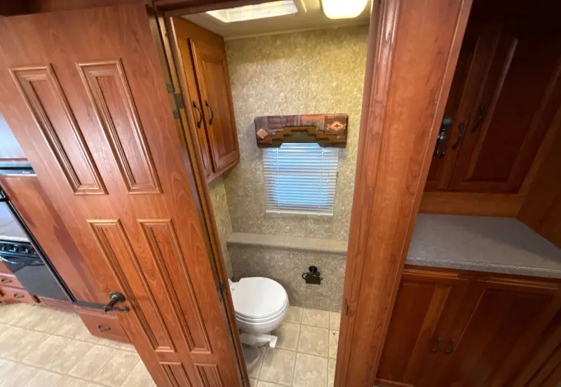 2005 Coachman Encore 380DS photo 87