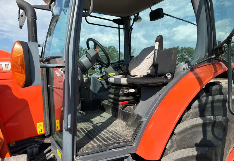 2013 Kubota M135GX photo 26