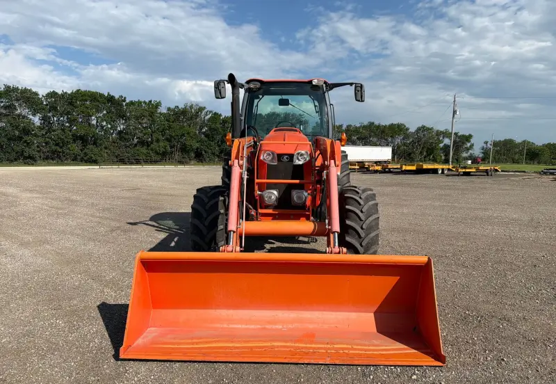 2013 Kubota M135GX photo 2