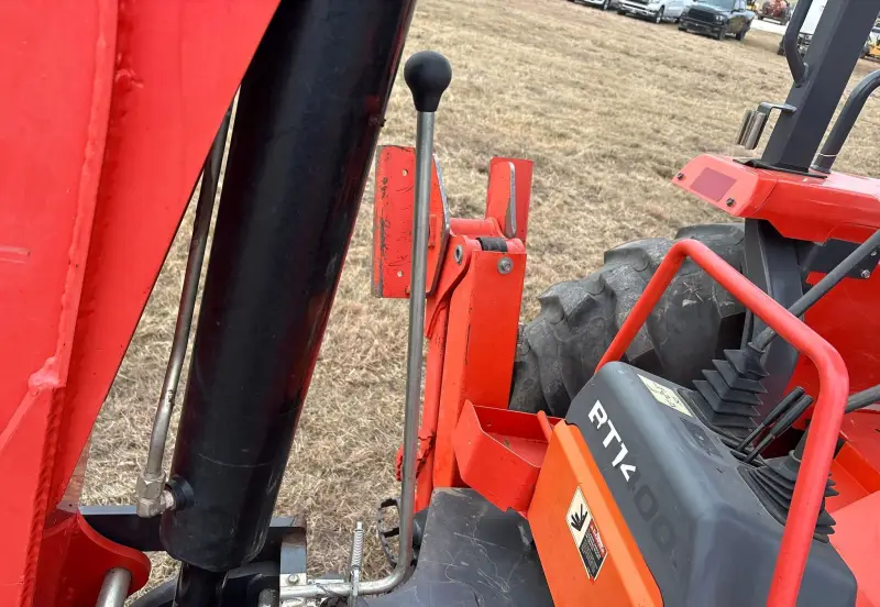 2021 Kubota M62 photo 39