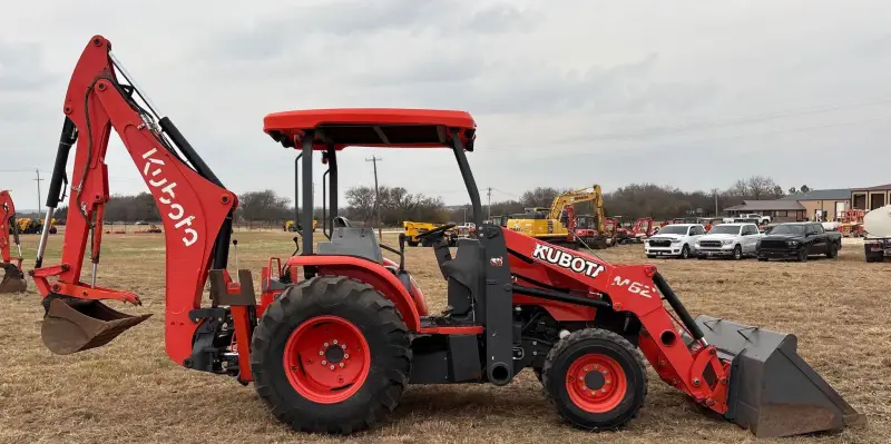 2021 Kubota M62 photo 4