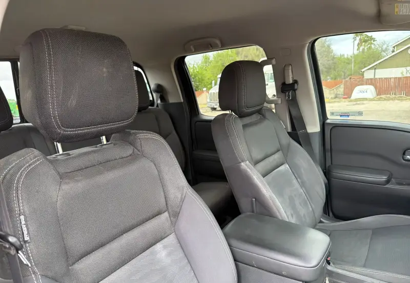 2022 Nissan Frontier photo 48