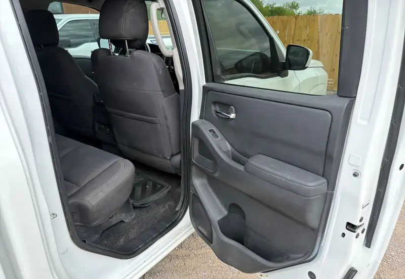 2022 Nissan Frontier photo 49