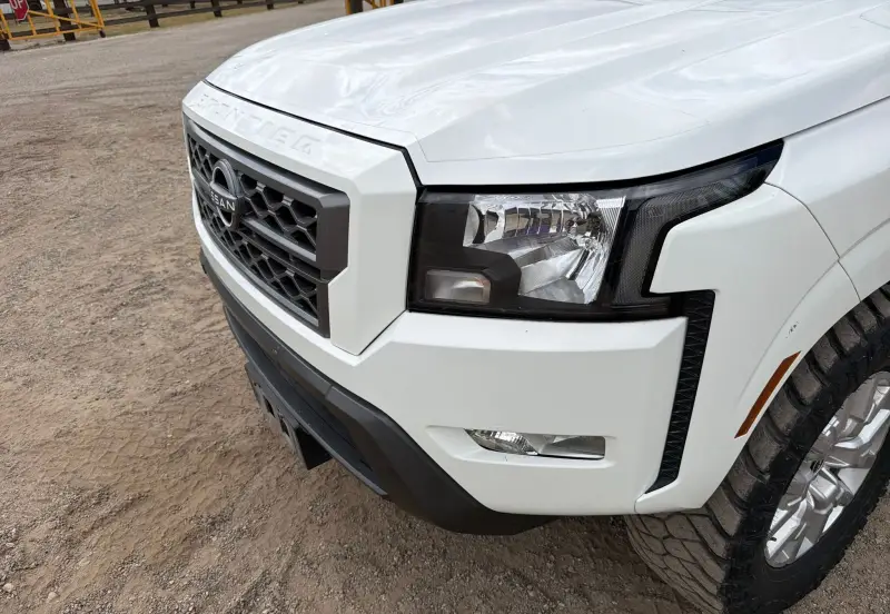 2022 Nissan Frontier photo 12
