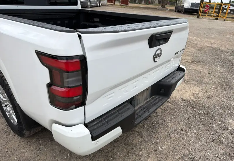 2022 Nissan Frontier photo 28