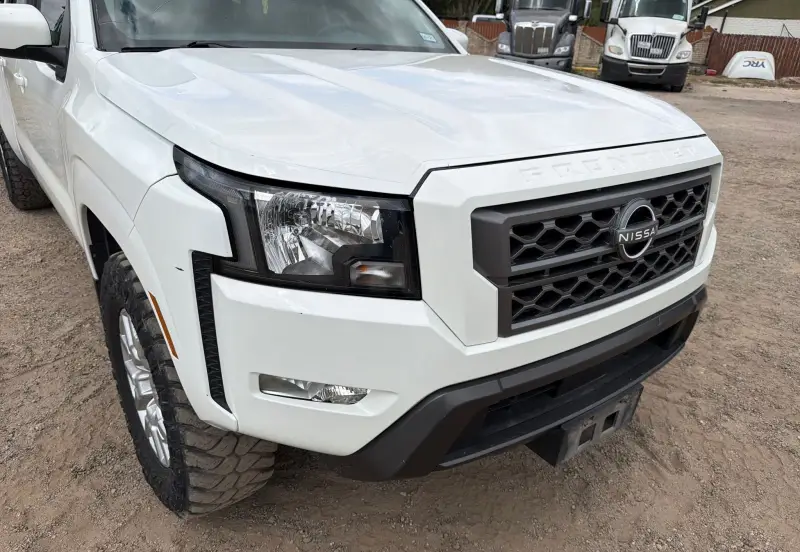 2022 Nissan Frontier photo 14