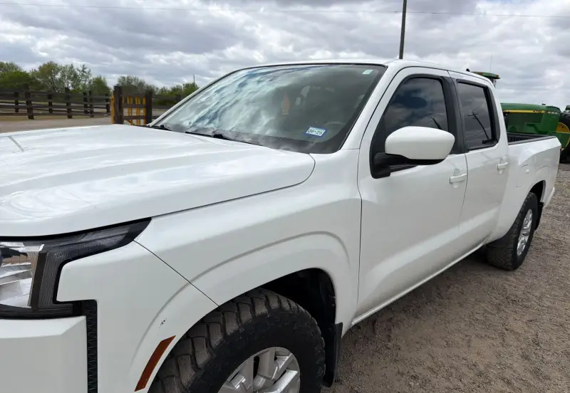 2022 Nissan Frontier photo 11