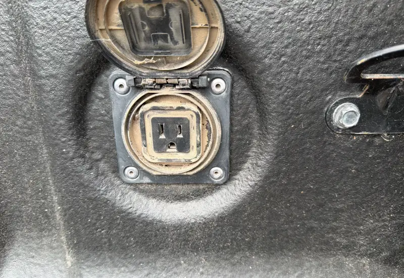 2022 Nissan Frontier photo 32