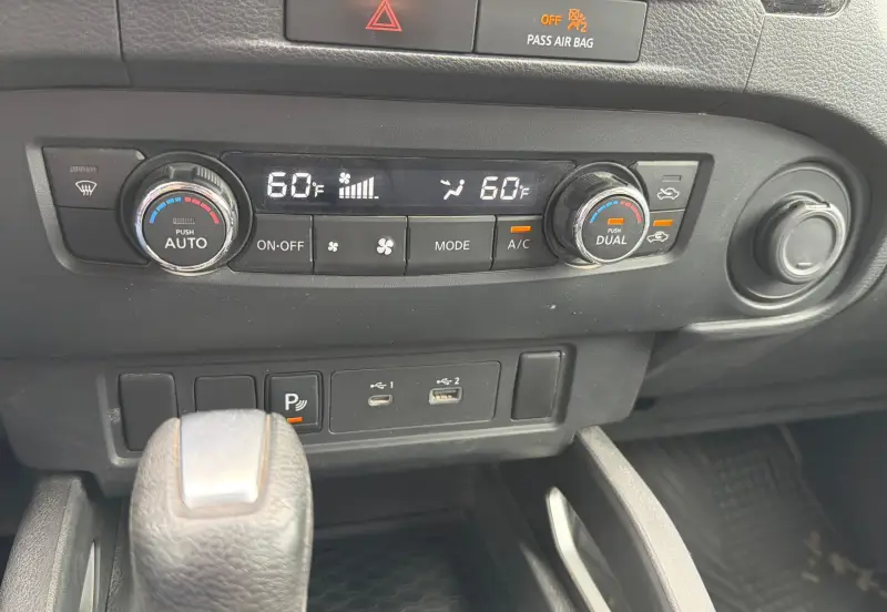 2022 Nissan Frontier photo 43