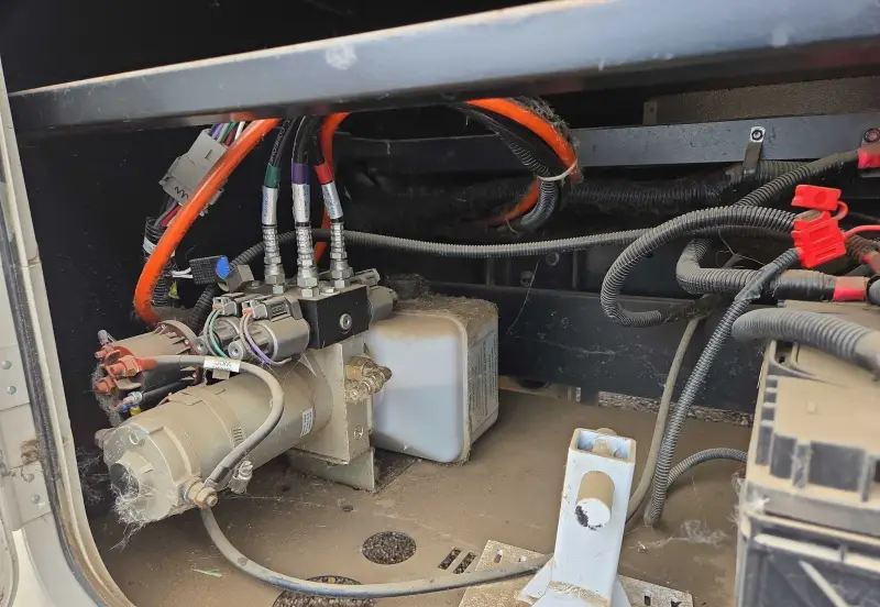 2017 Thor Motor Coach Stripped photo 46