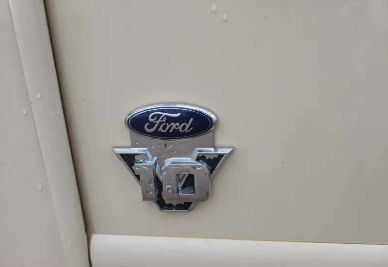 2017 Thor Motor Coach Stripped photo 61