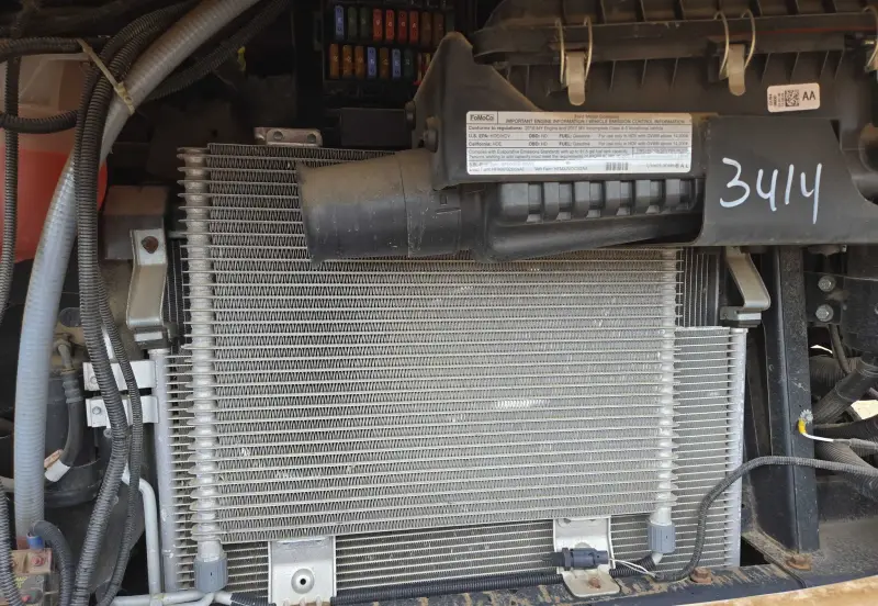 2017 Thor Motor Coach Stripped photo 107