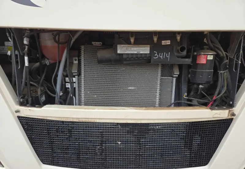 2017 Thor Motor Coach Stripped photo 103