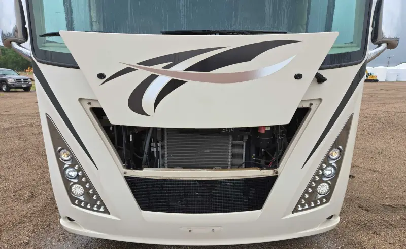 2017 Thor Motor Coach Stripped photo 102