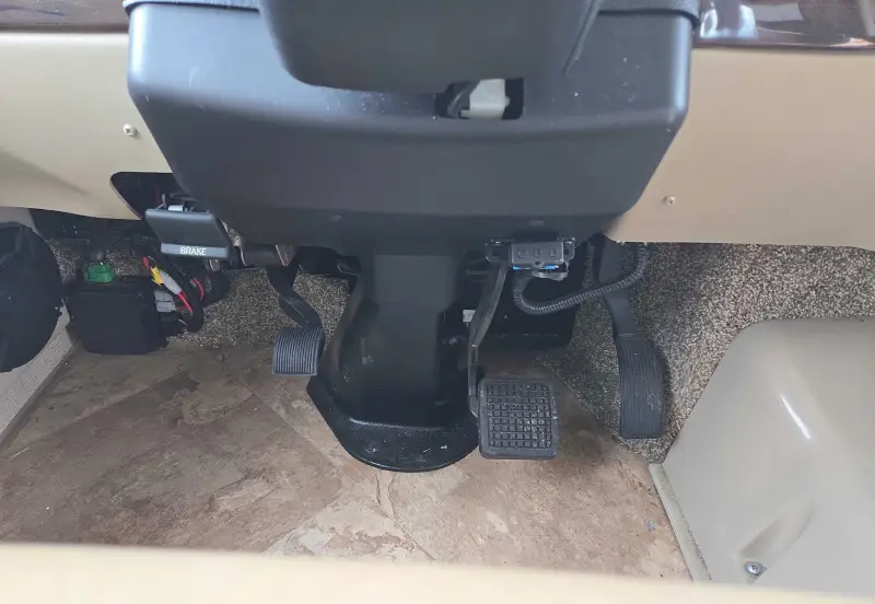 2017 Thor Motor Coach Stripped photo 69