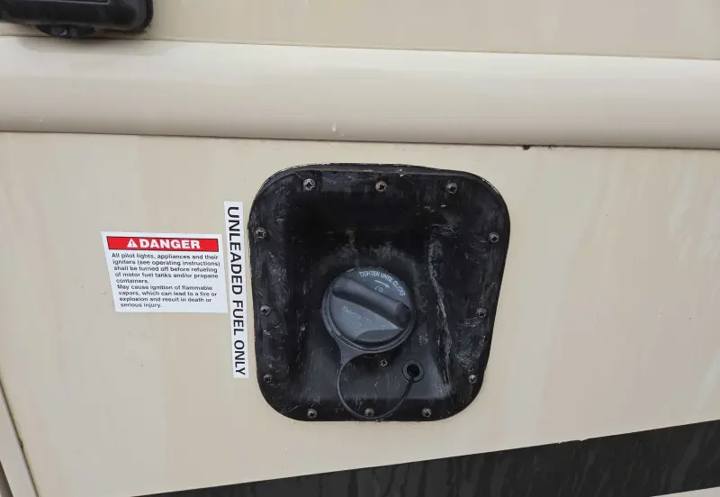 2017 Thor Motor Coach Stripped photo 28