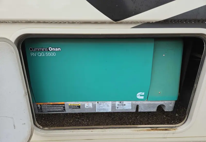 2017 Thor Motor Coach Stripped photo 36