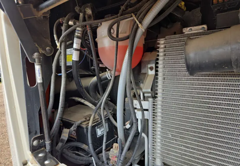 2017 Thor Motor Coach Stripped photo 104