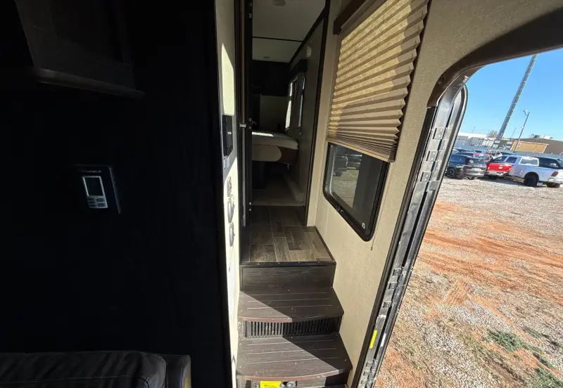2017 Keystone FZ42317 photo 76