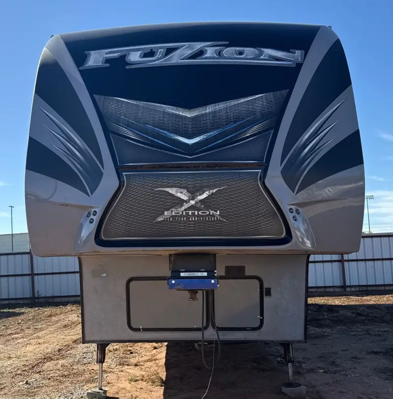 2017 Keystone FZ42317 photo 2