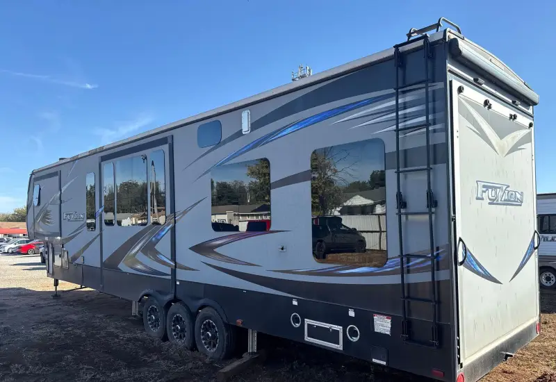 2017 Keystone FZ42317 photo 7
