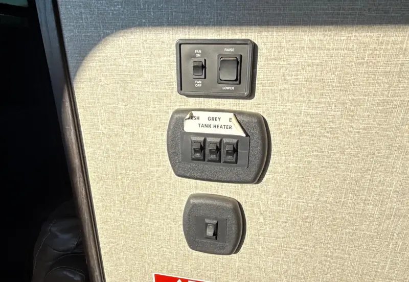 2017 Keystone FZ42317 photo 66