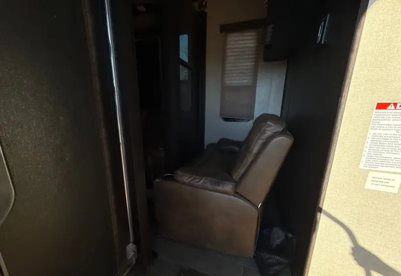 2017 Keystone FZ42317 photo 61