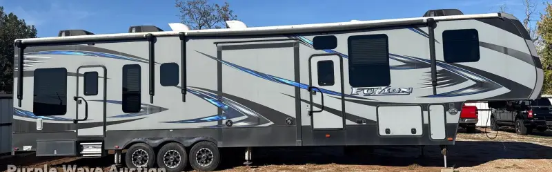 2017 Keystone FZ42317 photo 4