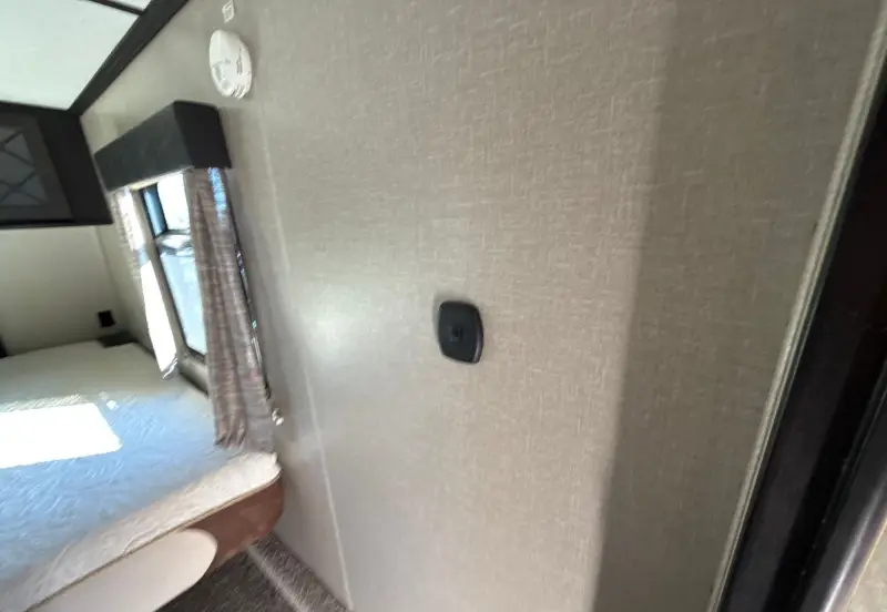 2017 Keystone FZ42317 photo 87
