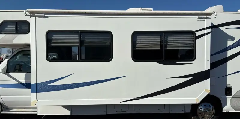 2008 Ford E450 Super Duty photo 44