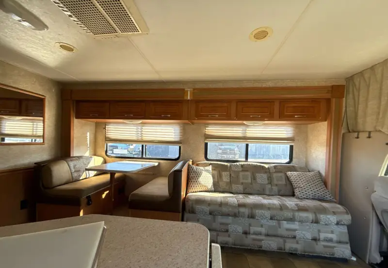 2008 Ford E450 Super Duty photo 116