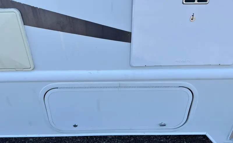 2008 Ford E450 Super Duty photo 21