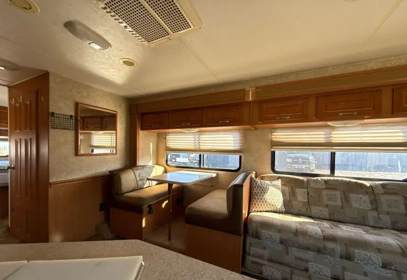 2008 Ford E450 Super Duty photo 117