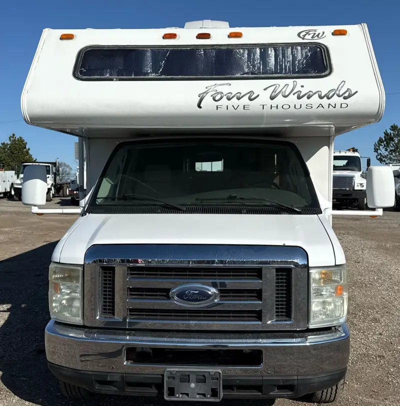 2008 Ford E450 Super Duty photo 2