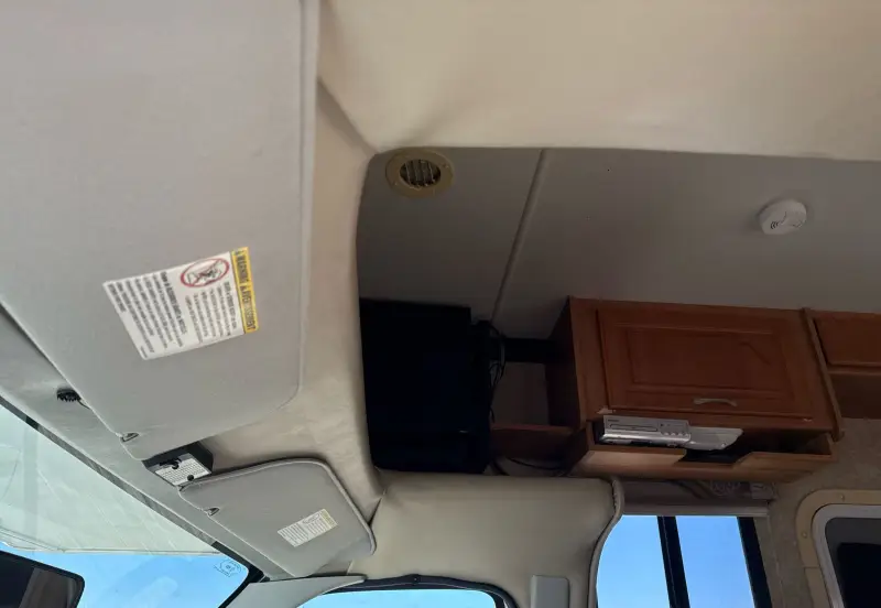 2008 Ford E450 Super Duty photo 51