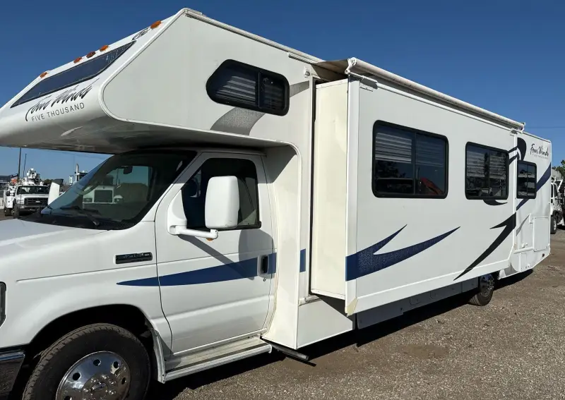 2008 Ford E450 Super Duty photo 43