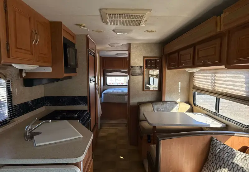 2008 Ford E450 Super Duty photo 74